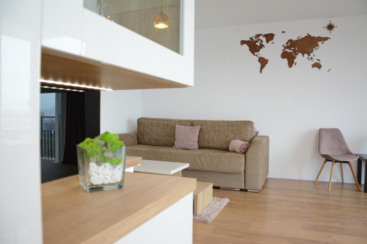 Luxury Panorama Apartament,Coresi Brassó Kültér fotó